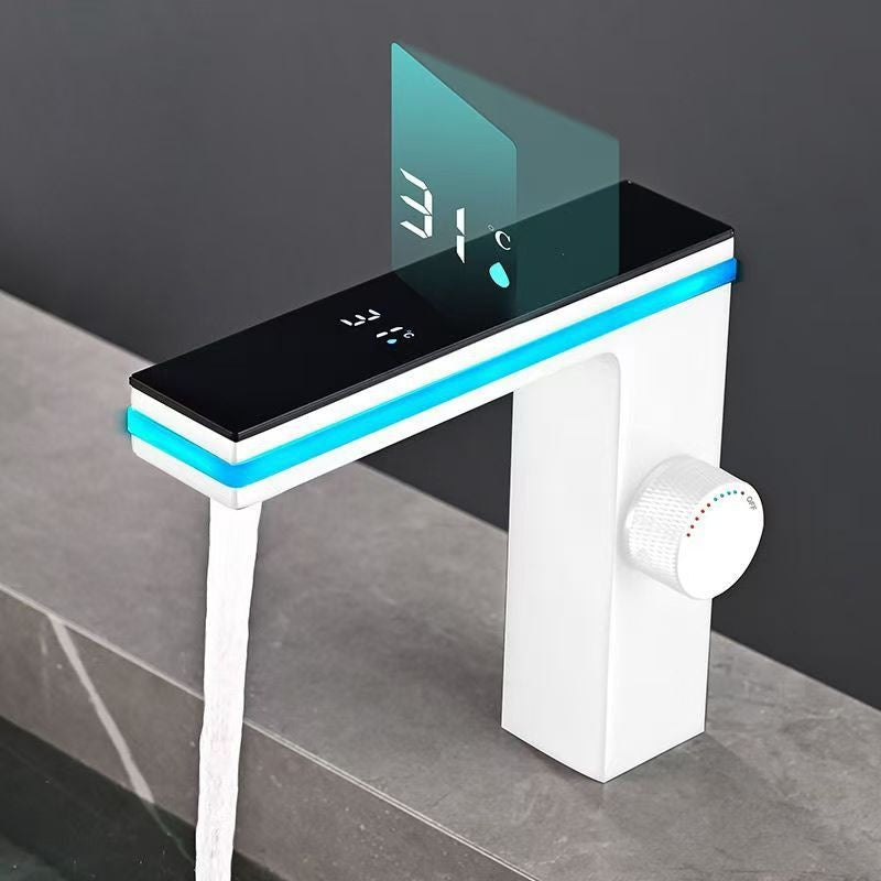 Smart Faucet with Digital Temperature Display
